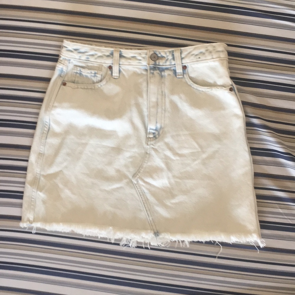 Abercrombie & Fitch Light Wash Denim Skirt